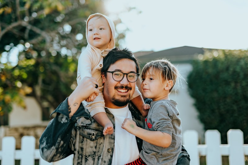 Gérez votre famille. Connectez-vous à vos voisins.